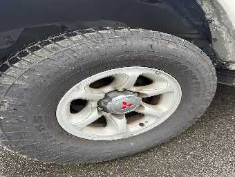 MITSUBISHI PAJERO 1994 Image 10