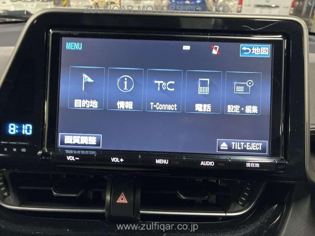 TOYOTA C-HR 2018 Image 11