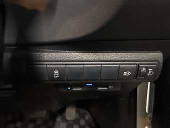 TOYOTA COROLLA TOURING 2020 Image 12