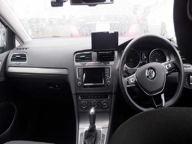 VOLKSWAGEN GOLF 2013 Image 23