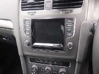 VOLKSWAGEN GOLF 2013 Image 9