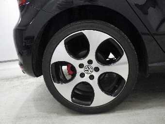 VOLKSWAGEN POLO 2013 Image 9