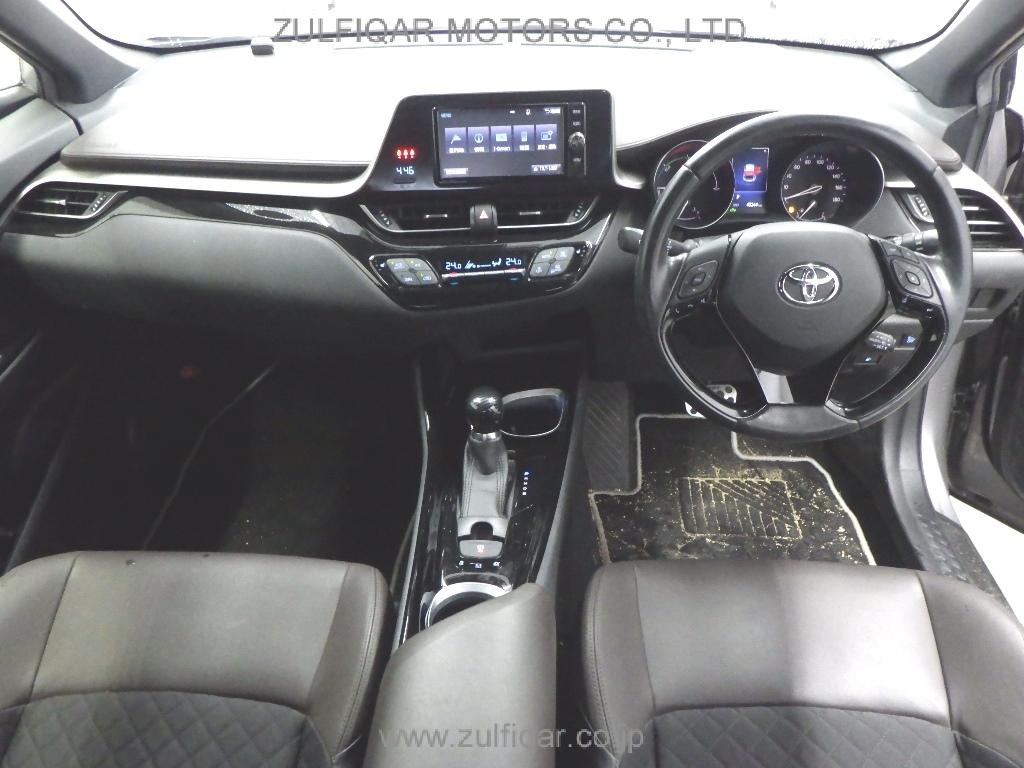 TOYOTA C-HR 2018 Image 4