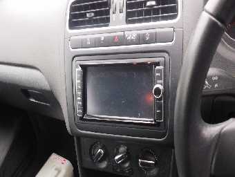 VOLKSWAGEN POLO 2013 Image 7