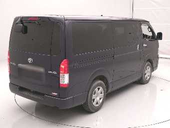 TOYOTA HIACE VAN 2022 Image 2