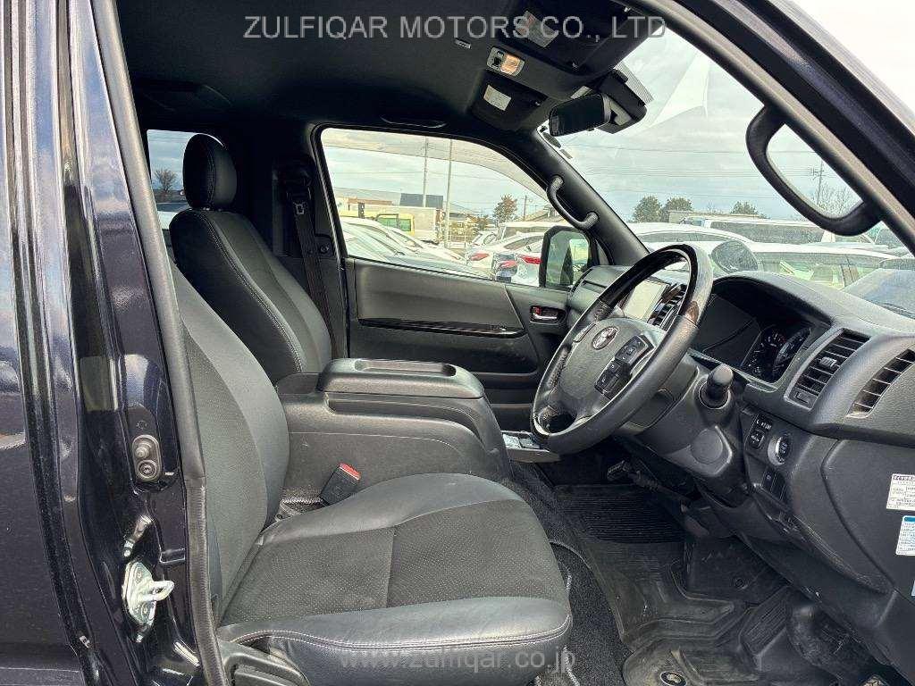 TOYOTA HIACE VAN 2022 Image 7