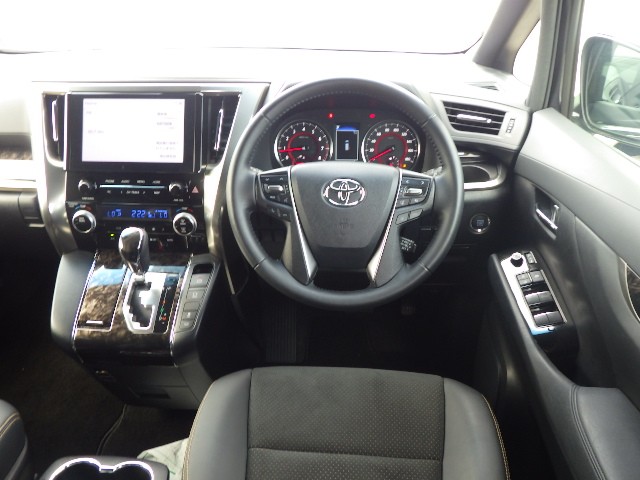 TOYOTA ALPHARD 2022 Image 23