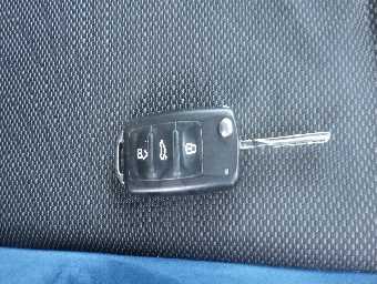VOLKSWAGEN POLO 2013 Image 8