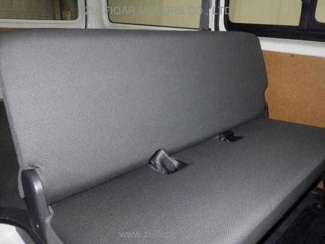 TOYOTA HIACE 2022 Image 8
