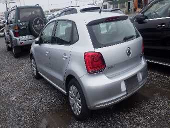 VOLKSWAGEN POLO 2012 Image 3