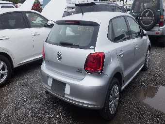 VOLKSWAGEN POLO 2012 Image 4
