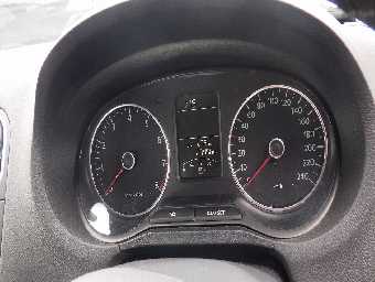 VOLKSWAGEN POLO 2012 Image 6