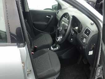 VOLKSWAGEN POLO 2012 Image 10