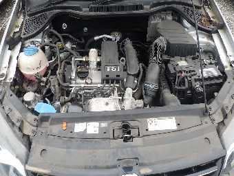 VOLKSWAGEN POLO 2012 Image 17