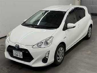 TOYOTA AQUA 2015 Image 4