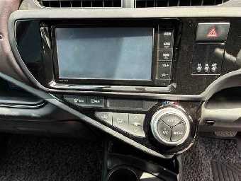 TOYOTA AQUA 2015 Image 6