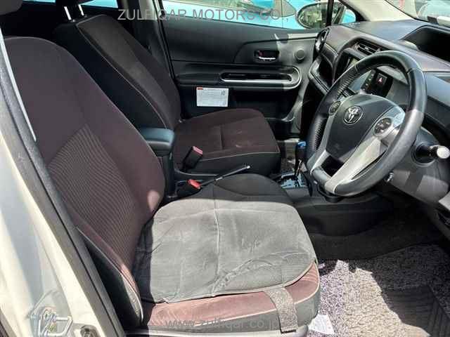 TOYOTA AQUA 2015 Image 7