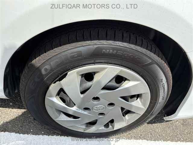 TOYOTA AQUA 2015 Image 9