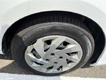 TOYOTA AQUA 2015 Image 9