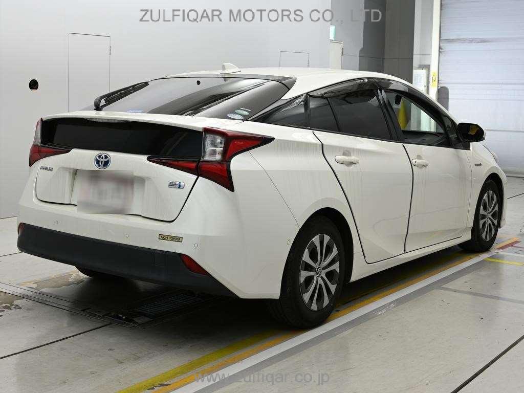 TOYOTA PRIUS 2019 Image 2