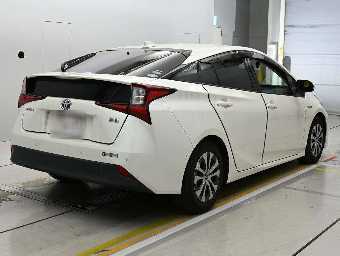 TOYOTA PRIUS 2019 Image 2