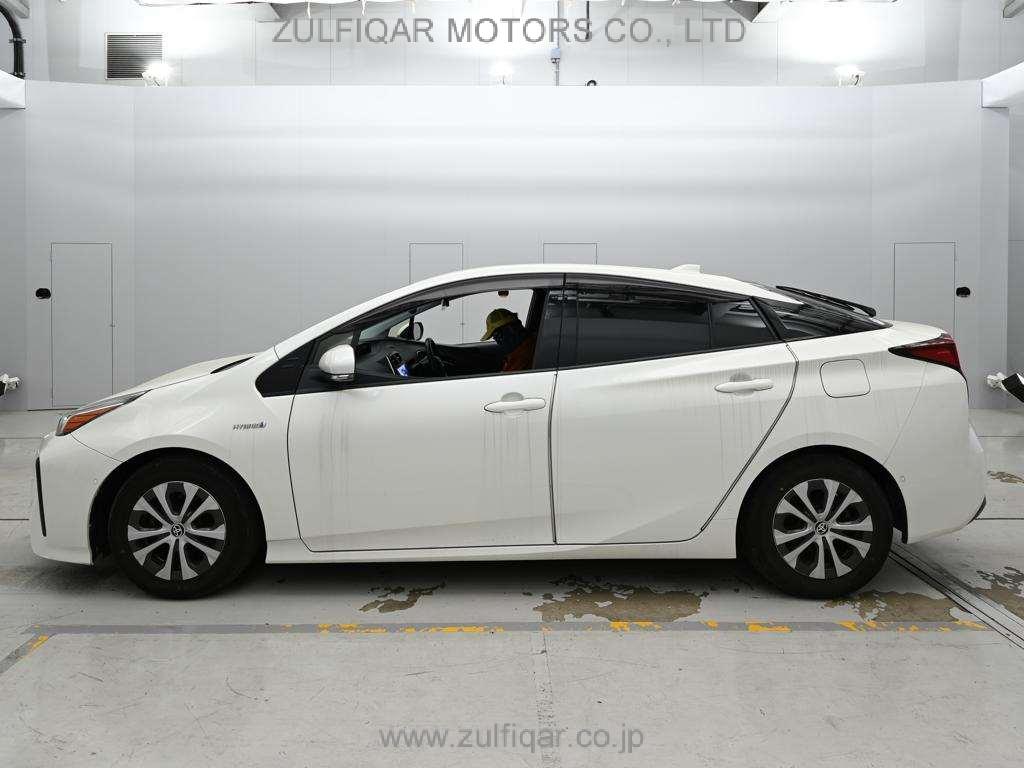 TOYOTA PRIUS 2019 Image 4