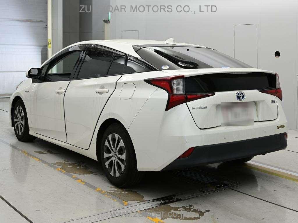 TOYOTA PRIUS 2019 Image 6