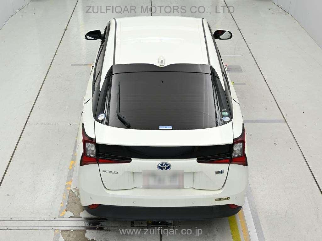 TOYOTA PRIUS 2019 Image 8