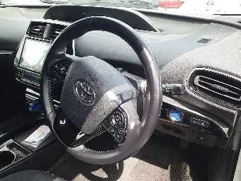 TOYOTA PRIUS 2019 Image 9