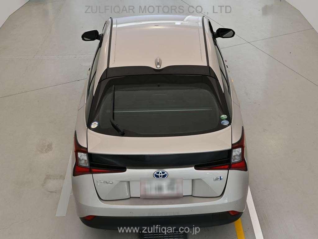 TOYOTA PRIUS 2019 Image 8