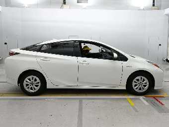 TOYOTA PRIUS 2017 Image 3