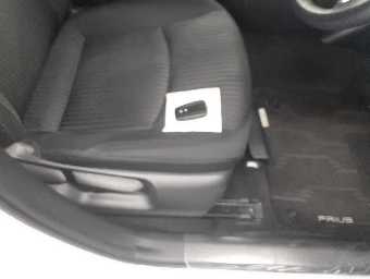 TOYOTA PRIUS 2017 Image 10