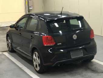 VOLKSWAGEN POLO 2011 Image 2
