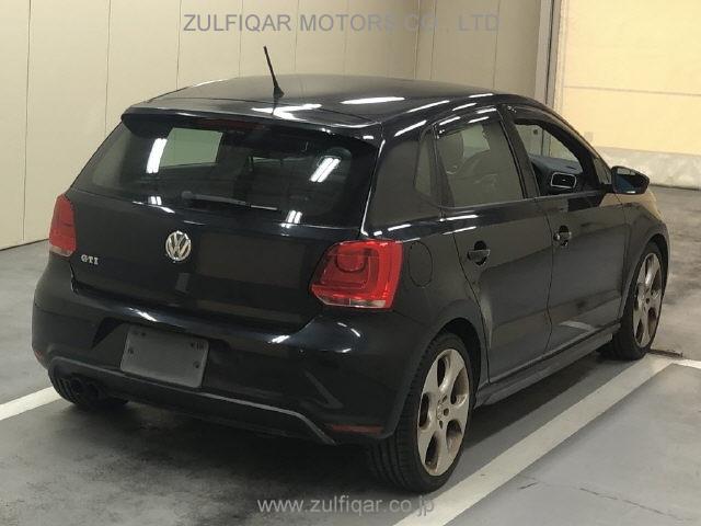 VOLKSWAGEN POLO 2011 Image 4