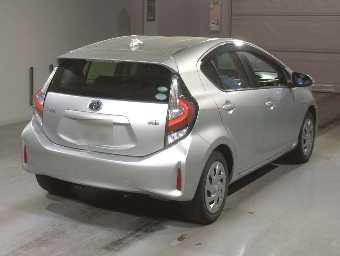 TOYOTA AQUA 2019 Image 2