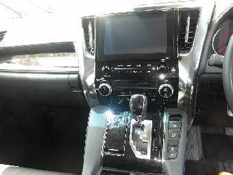 TOYOTA ALPHARD 2022 Image 6