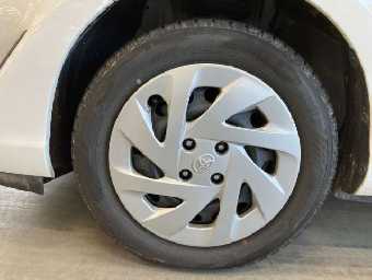 TOYOTA AQUA 2019 Image 12