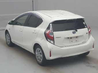 TOYOTA AQUA 2019 Image 4