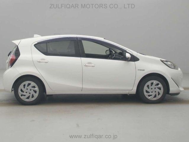 TOYOTA AQUA 2019 Image 6