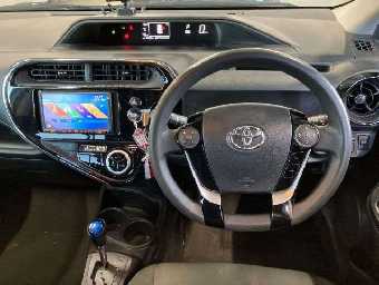 TOYOTA AQUA 2019 Image 8