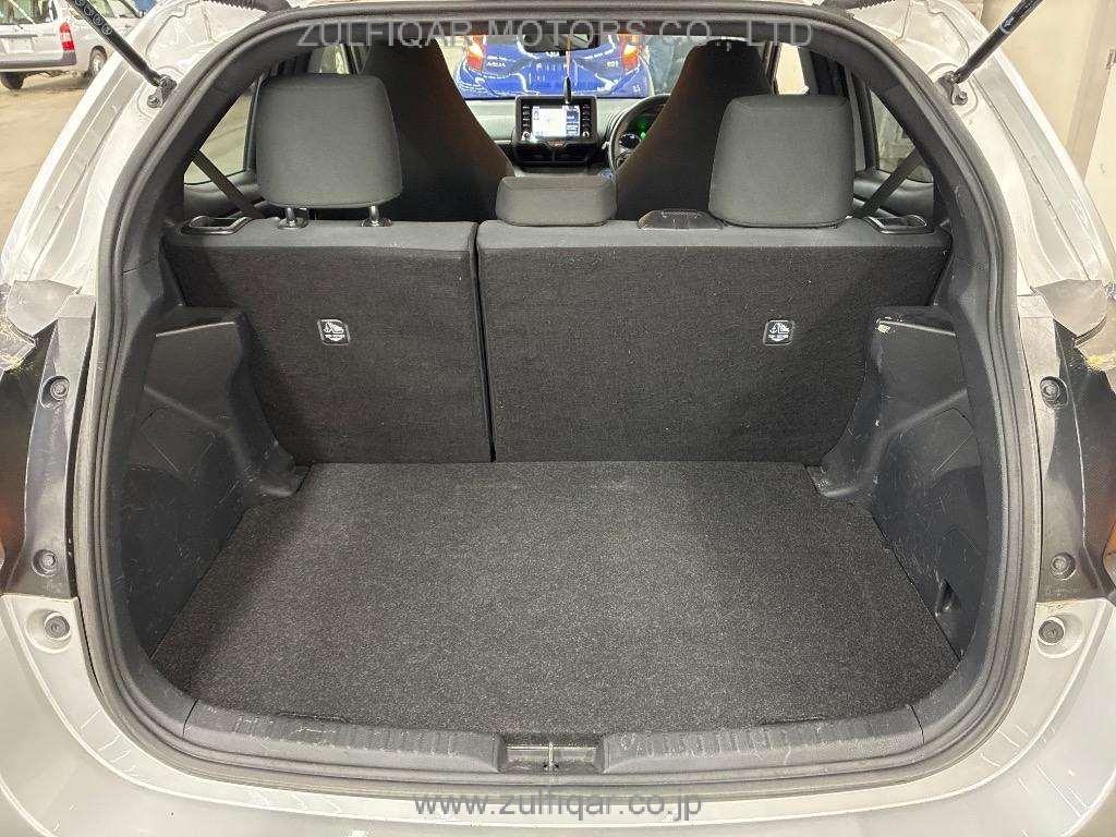TOYOTA YARIS 2022 Image 8