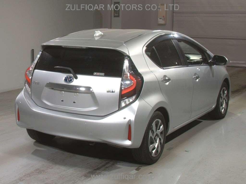TOYOTA AQUA 2021 Image 2