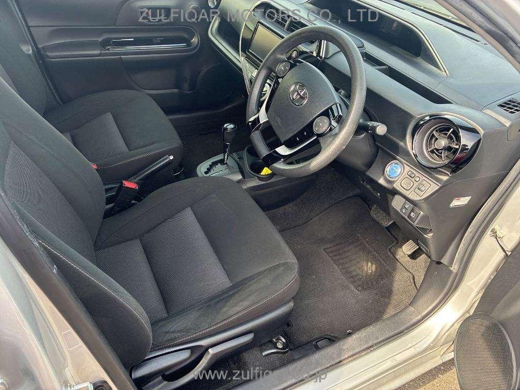 TOYOTA AQUA 2021 Image 5