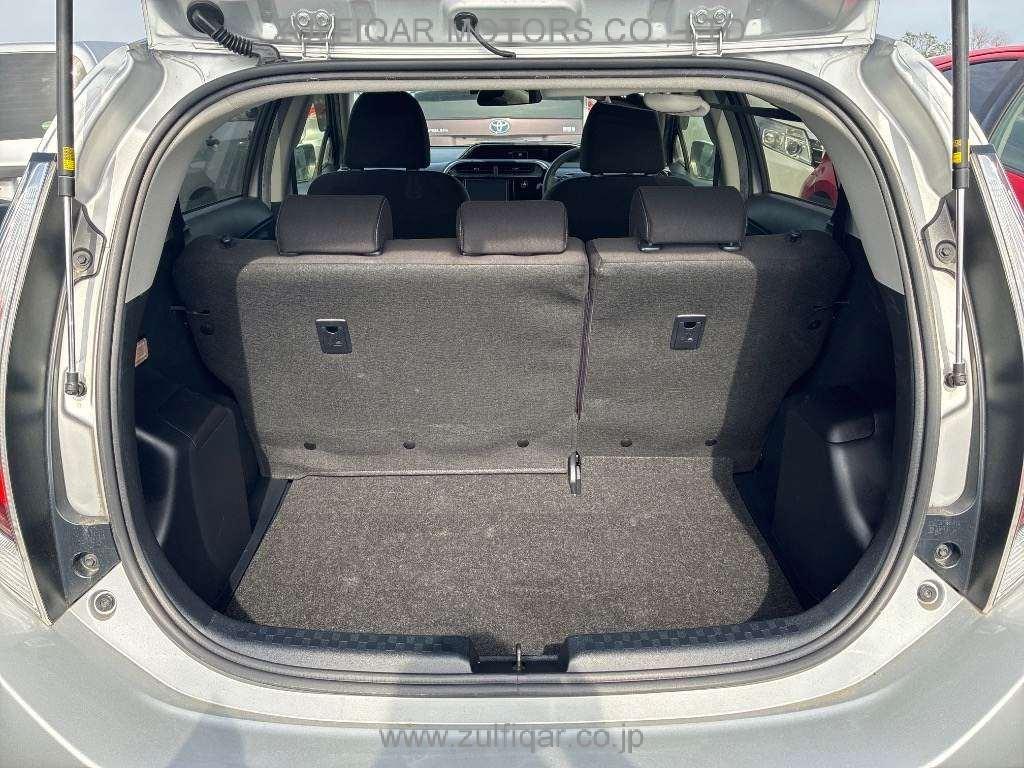 TOYOTA AQUA 2021 Image 8