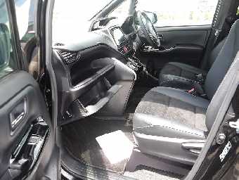 TOYOTA VOXY 2021 Image 13