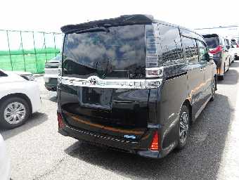 TOYOTA VOXY 2021 Image 4