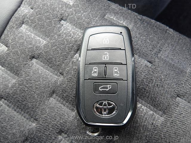 TOYOTA VOXY 2023 Image 11
