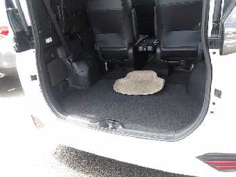 TOYOTA VOXY 2023 Image 16