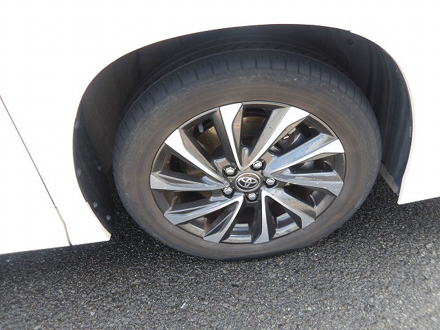 TOYOTA VOXY 2023 Image 24