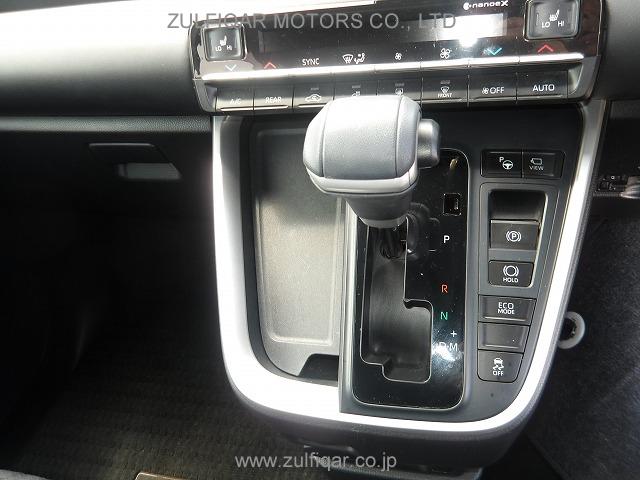 TOYOTA VOXY 2023 Image 8